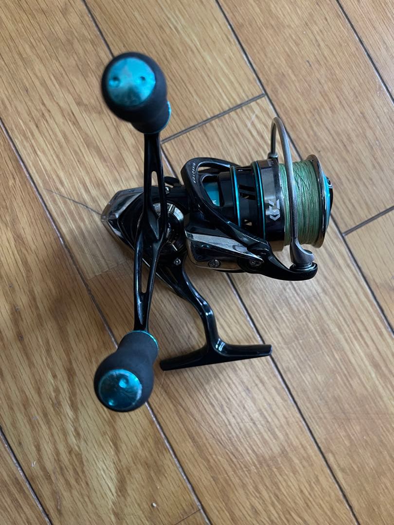 ダイワ　エメラルダス リール 2508PE-DH 新品PEライン付き