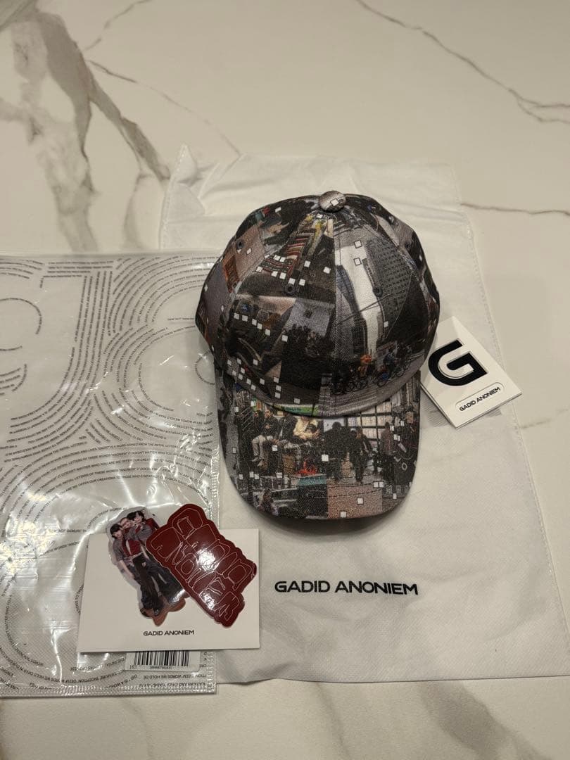 Gadid anoniem ebbe キャップ