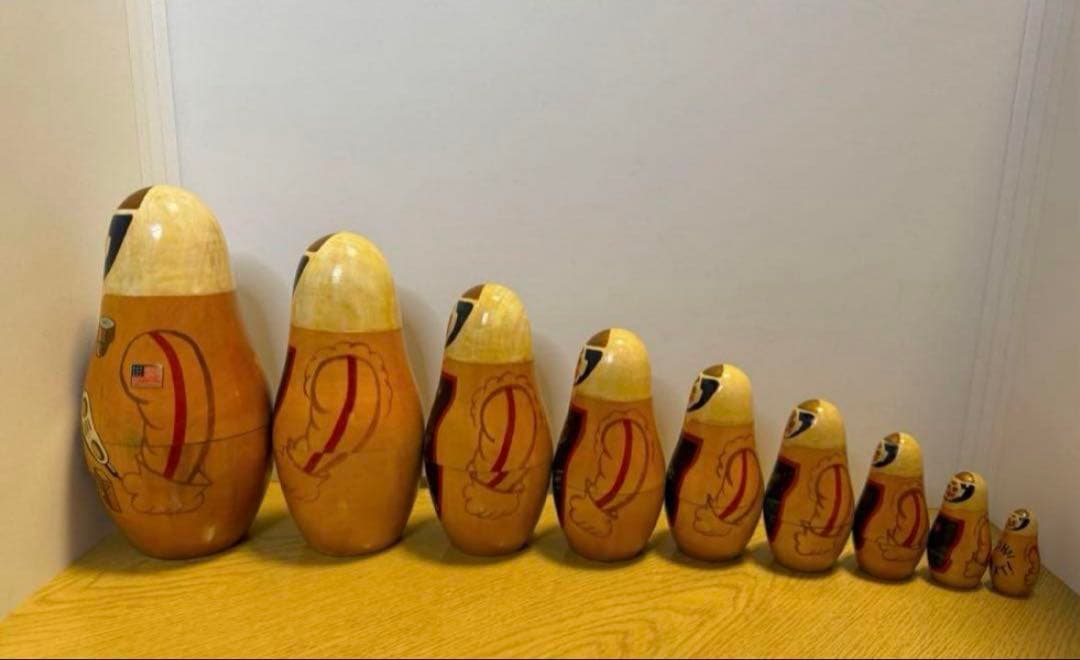 ロシア　ヴィンテージ アーティスト　宇宙モチーフの大きなマトリョーシカ9組
