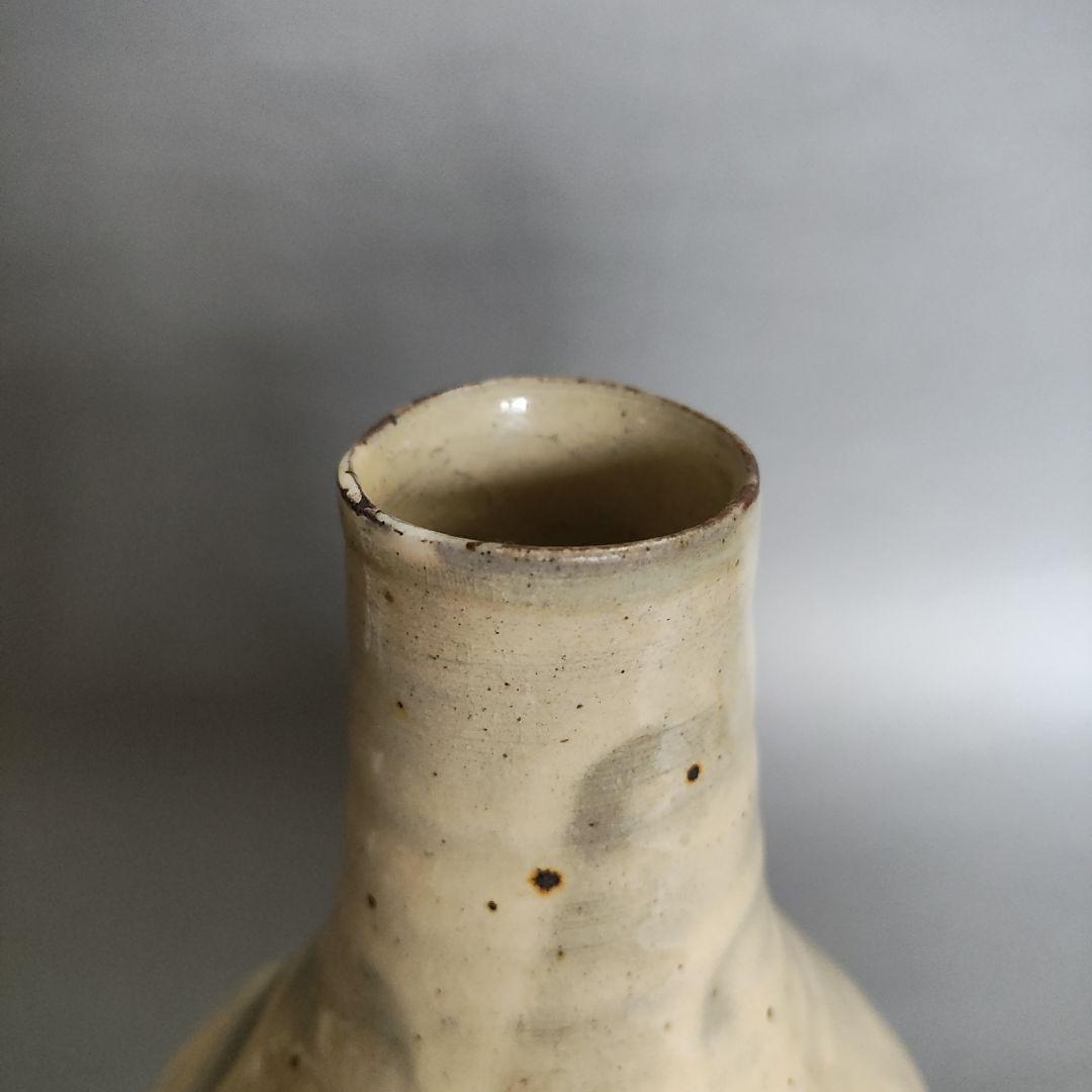 花岡隆　粉引花入　花瓶