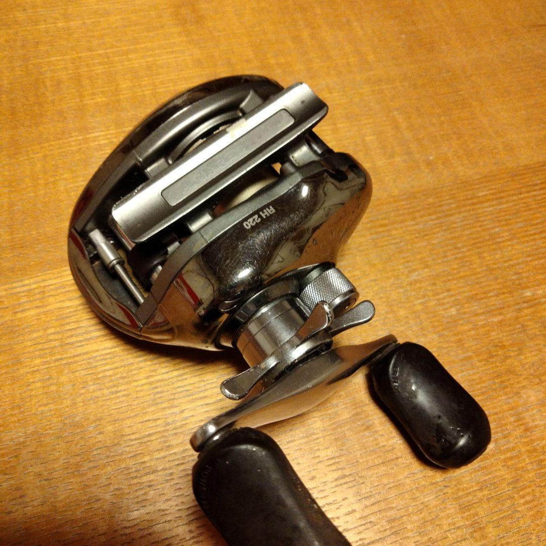 値引き中　シマノ　スコーピオンアンタレス　右巻き　RH220　値引き不可