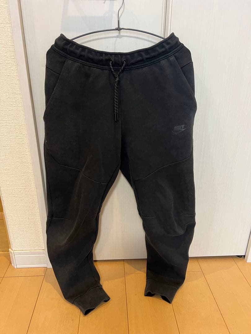 NIKEテックフリース　セットアップ　上下Sサイズ　黒