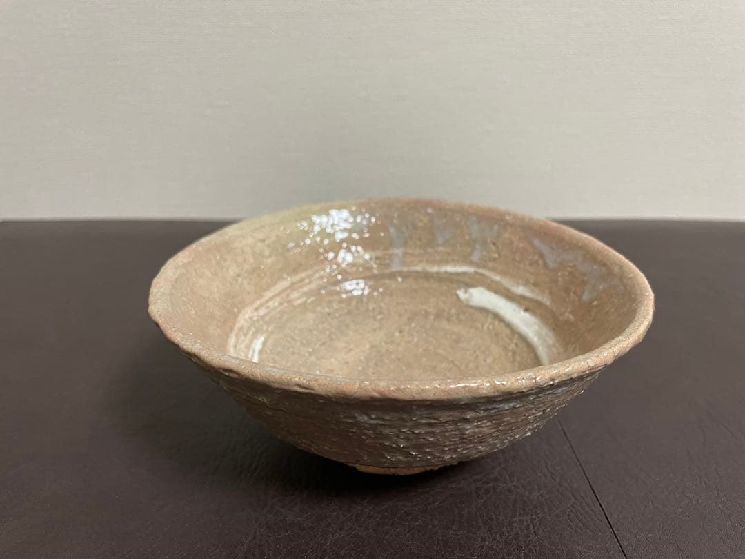 十代三輪休雪　萩刷毛目平茶盌　共箱　茶碗　萩焼　茶道具