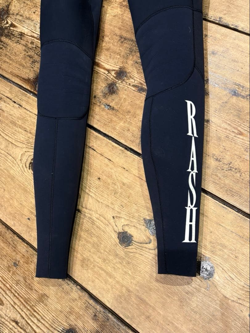 3ミリ　RASH黒ウエットスーツ　オーダー