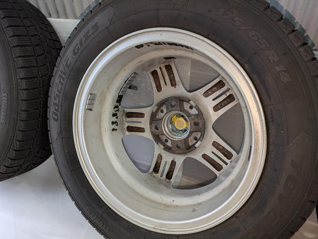 バリ溝　TOYOスタッドレス 175/65R14 タイヤホイール