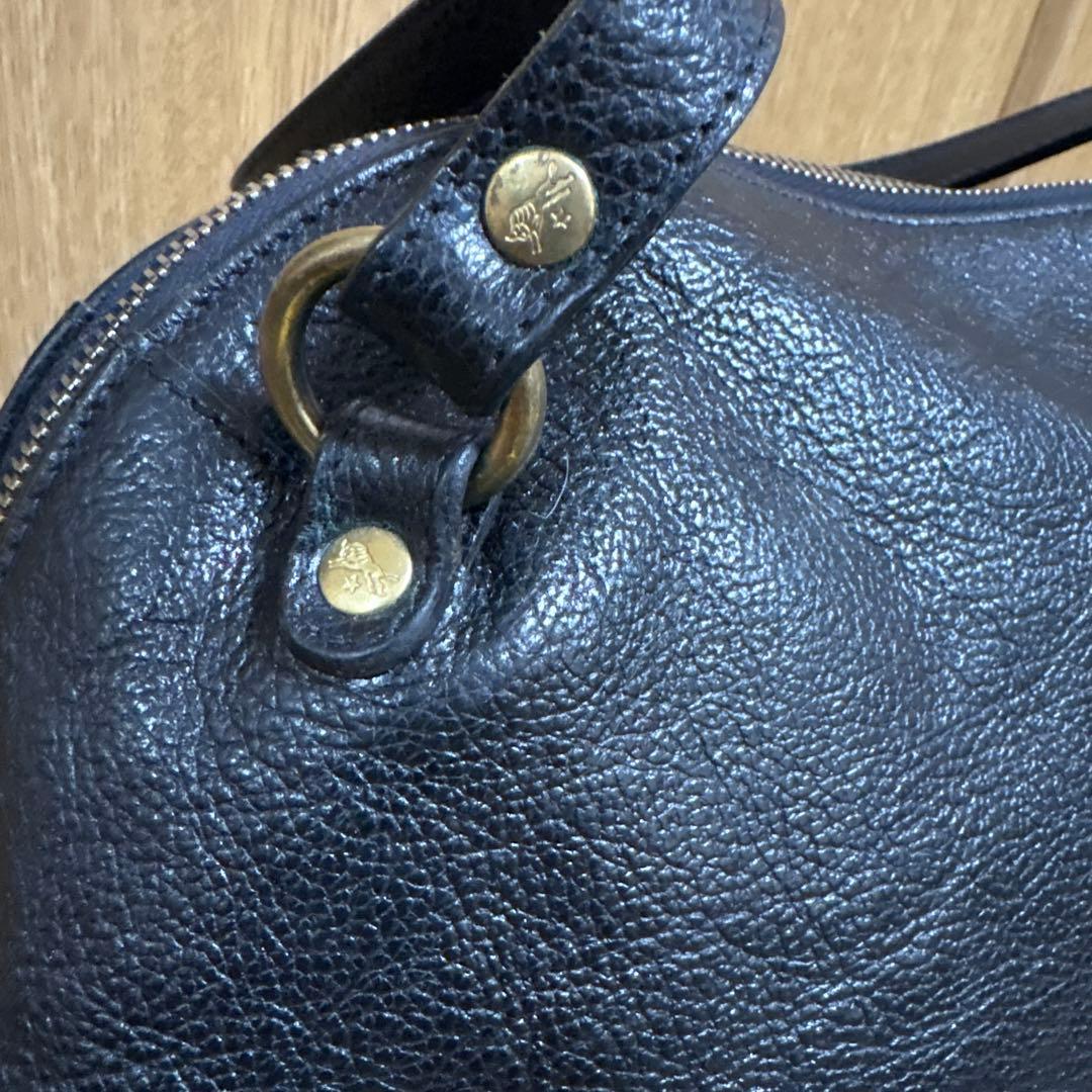 IL BISONTE ブラック レザー ハンドバッグ