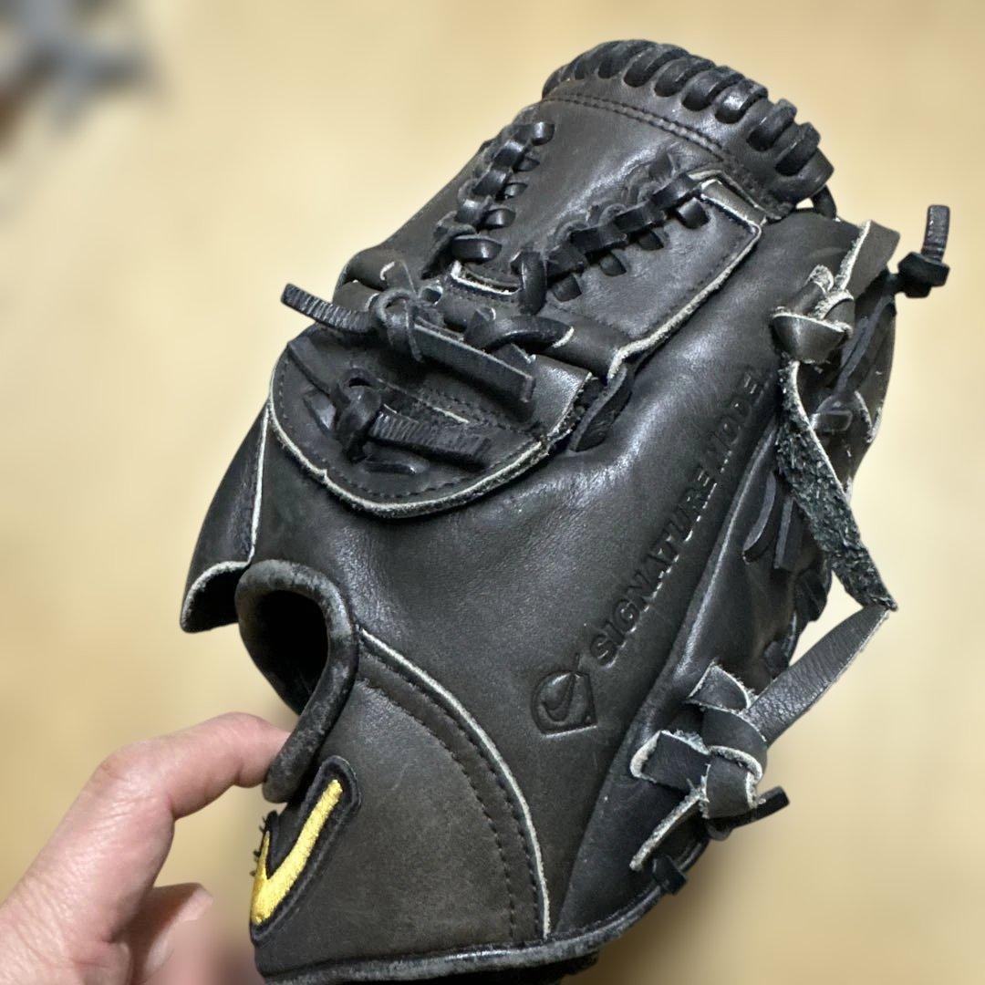 ふ*ゅ様 Nike 軟式グローブ 右投げ用 黒 松坂大輔シグネチャーモデル