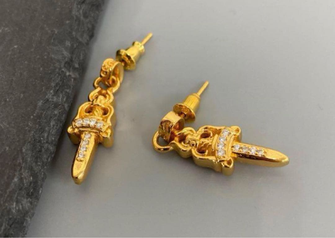 SILVER925ｘ22kgp 金色 ダガーピアス 人気 22k gp ゴールド