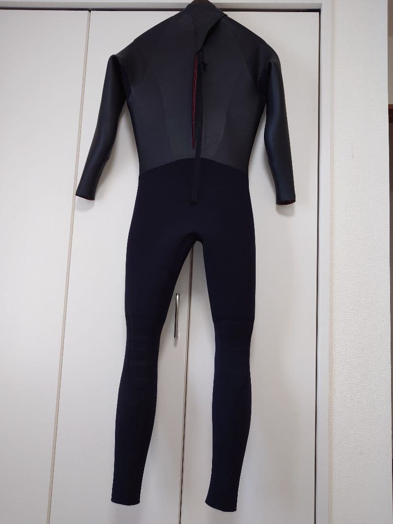 アイデンティファイ　ウェットスーツ