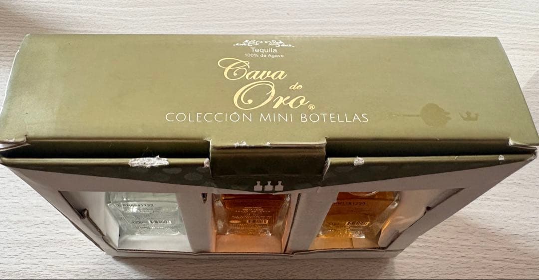 Cava de Oro カヴァデオロ テキーラ ミニボトルセット