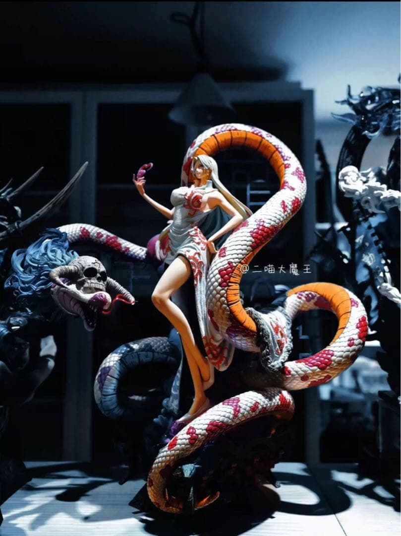 ワンピース　ボア・ハンコック　ガレージキット　フィギュア　完成品