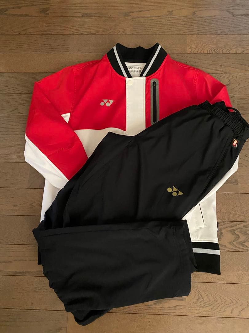 最終値下新品未使用&美品　ヨネックス　 ウォームアップウェア上Sサイズ下Mサイズ