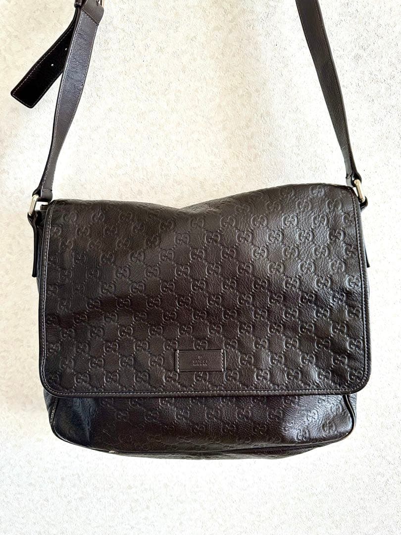 グッチシマ　メンズ　斜めかけバッグ　ダークブラウン