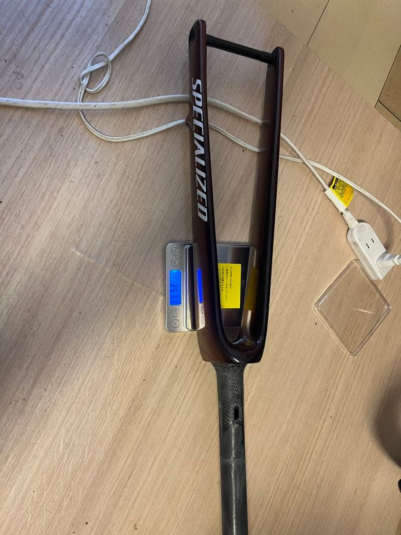 中華カーボン specialized フレーム約860g size 52