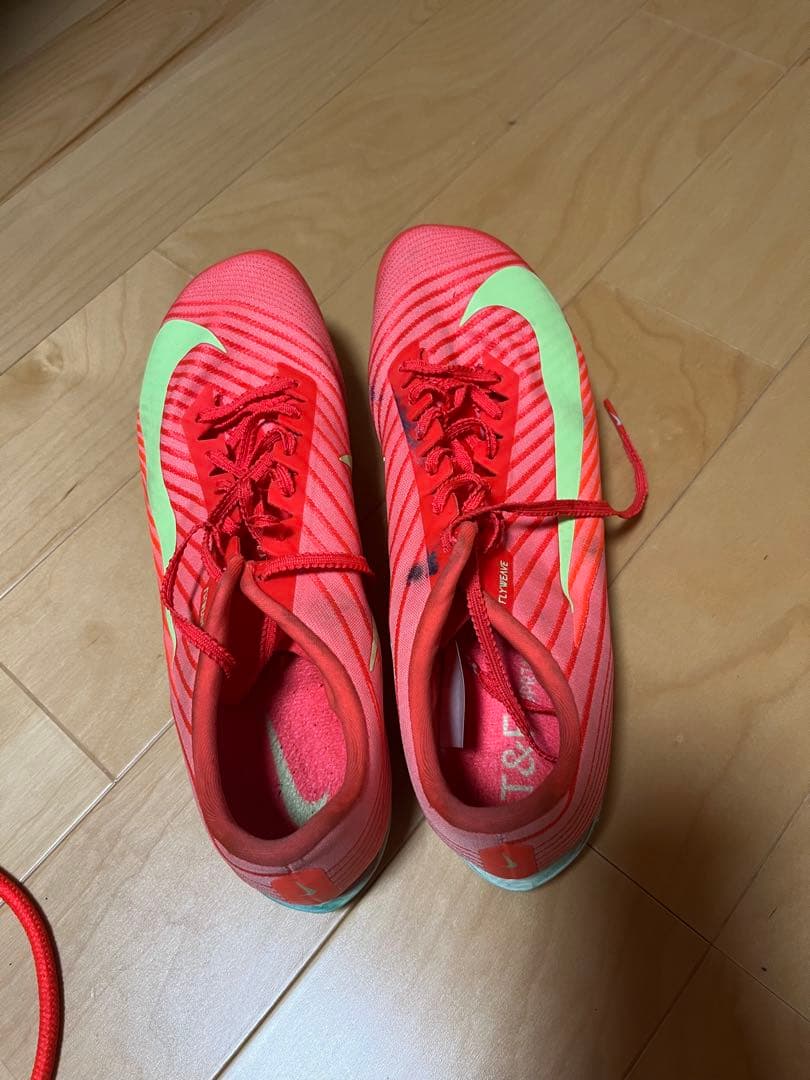 マックスフライ2 Nike 陸上競技用スパイク オレンジ