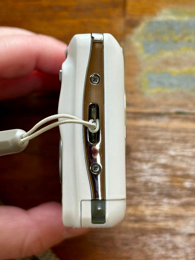 【良品・動作確認済】FUJIFILM FinePix JX650 ホワイト