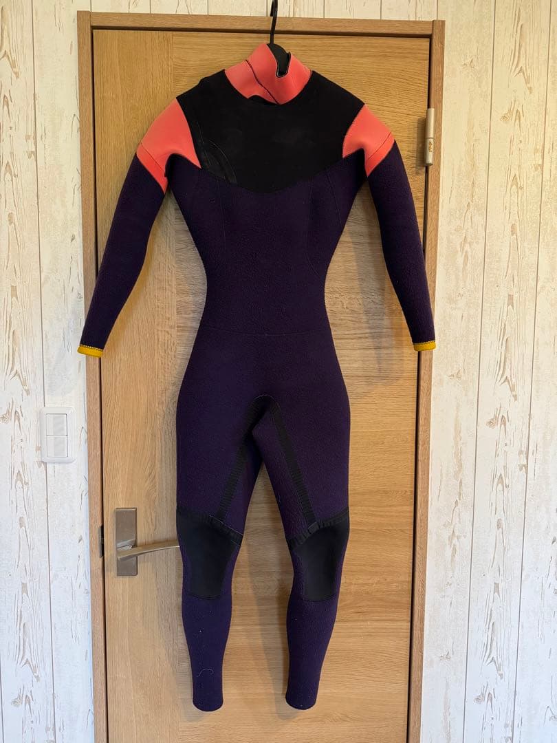 ゼロワン ウエットスーツ セミドライ3ミリ全身裏起毛 1シーズンのみ使用 女性用