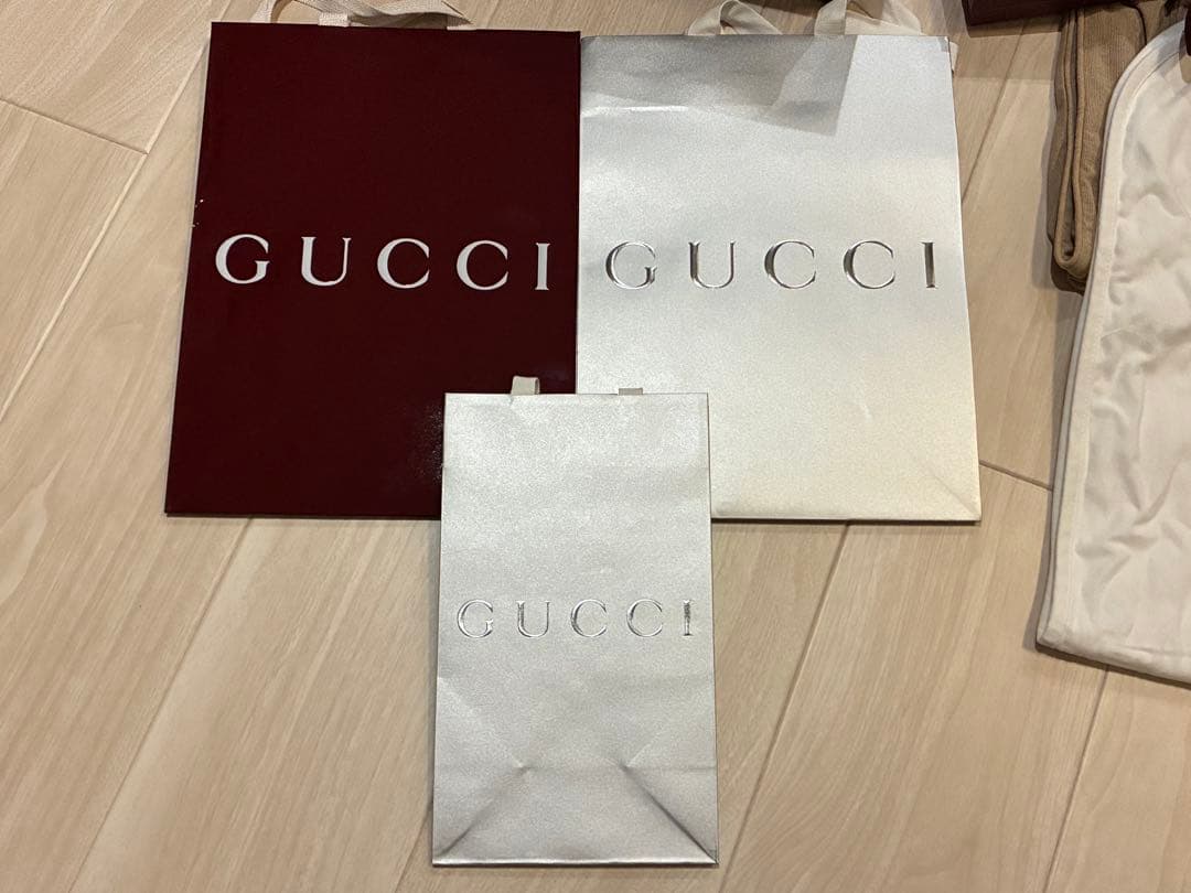 GUCCI グッチ 空箱 ショッパー ショップ袋 リボン ハンガー ギフト
