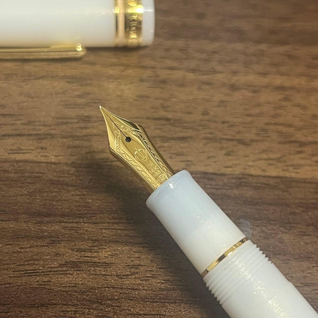 2/22まで値下げ セーラー万年筆 四季織 雪月空葉 名月 中細