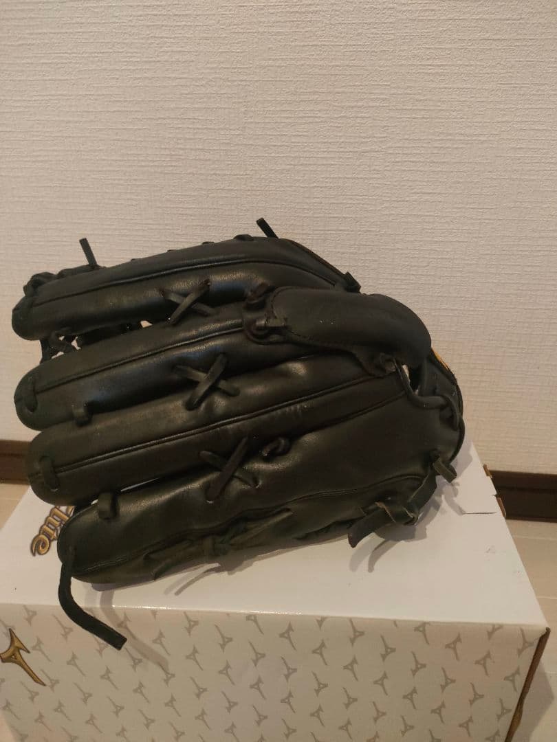 硬式用グローブ