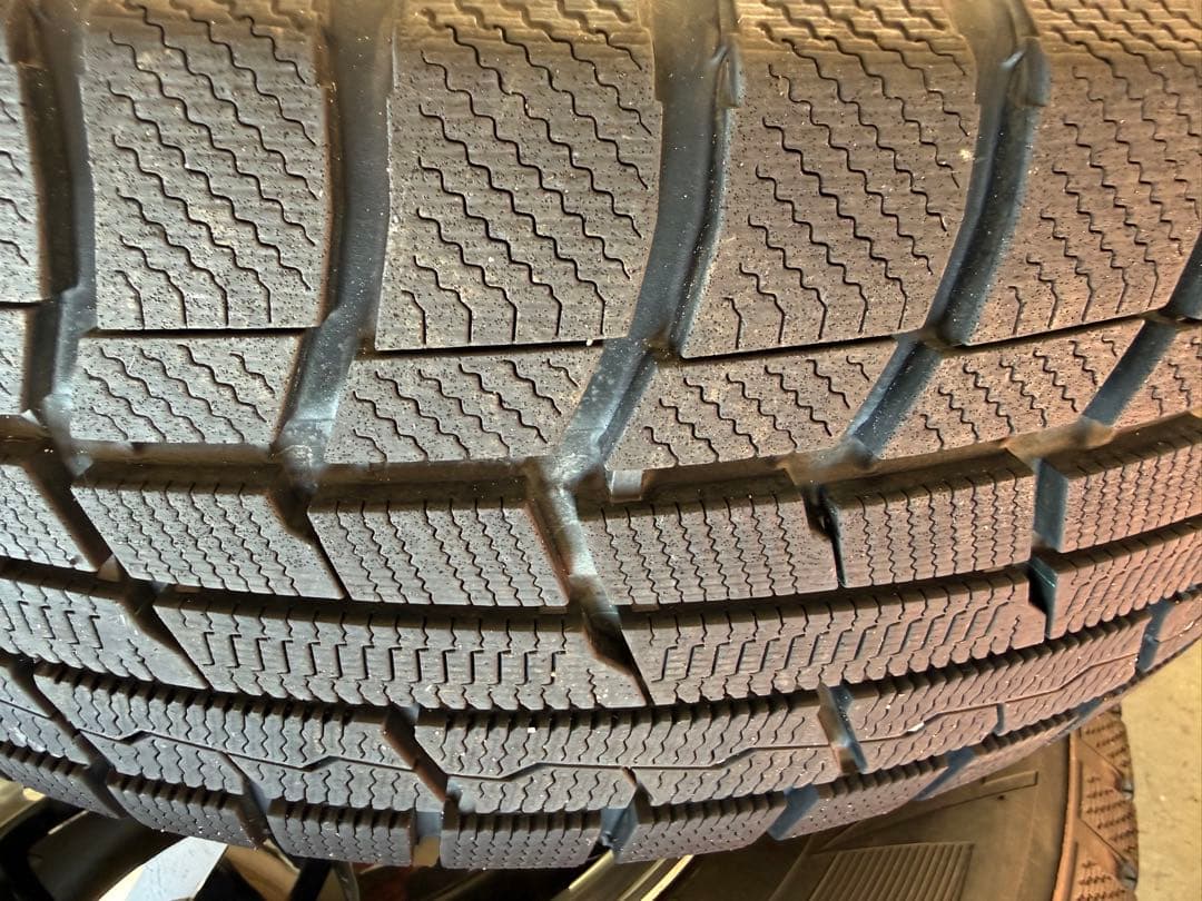 アルミホイールスタッドレスタイヤ4本セット　225/65R17 エクストレイル等