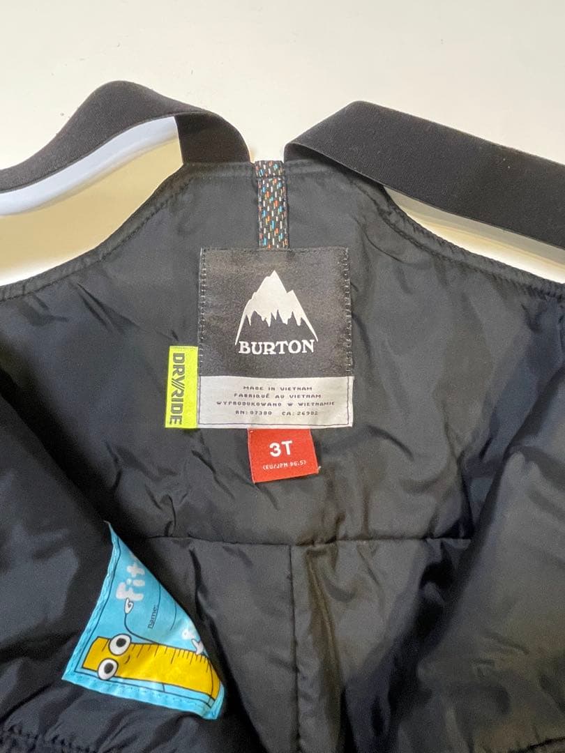 美品 BURTON スノーウェア 上下セット 3T 100cm