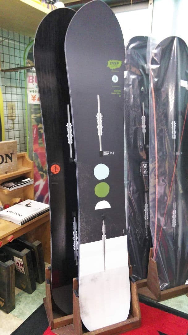 スノーボードスタンドラック　カラー　クリヤー　２本用　左側用