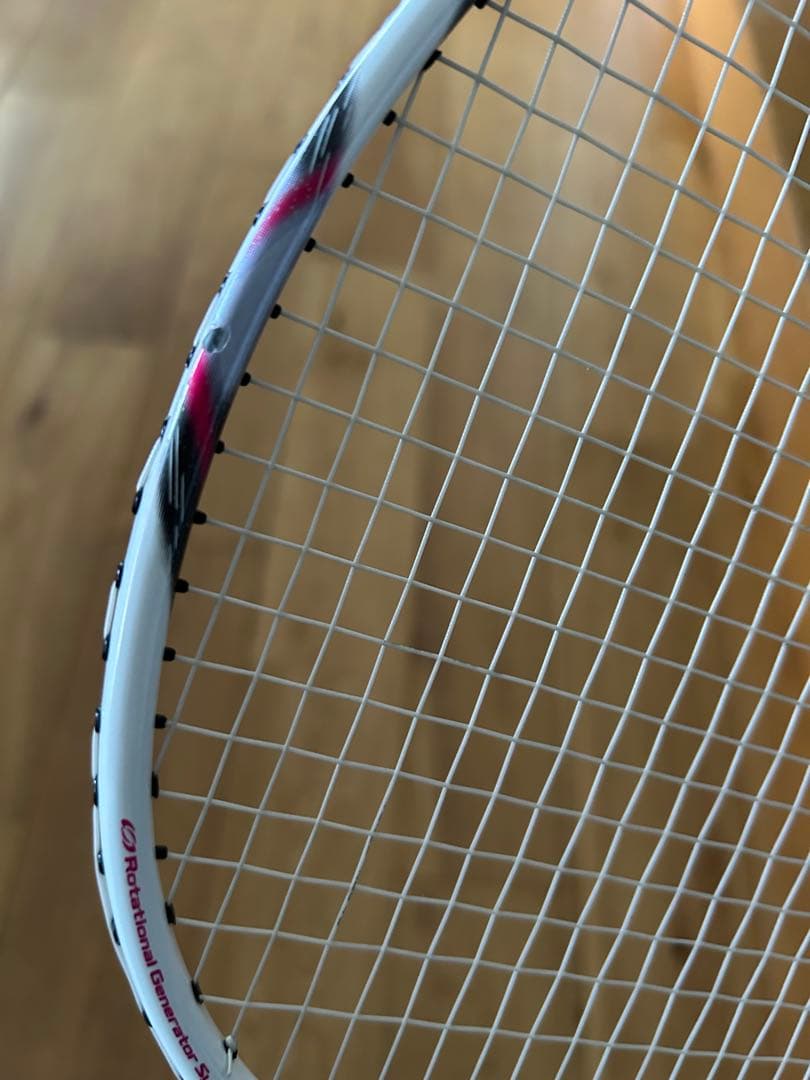 バドミントン　ラケット　アストロクス66 4UG5