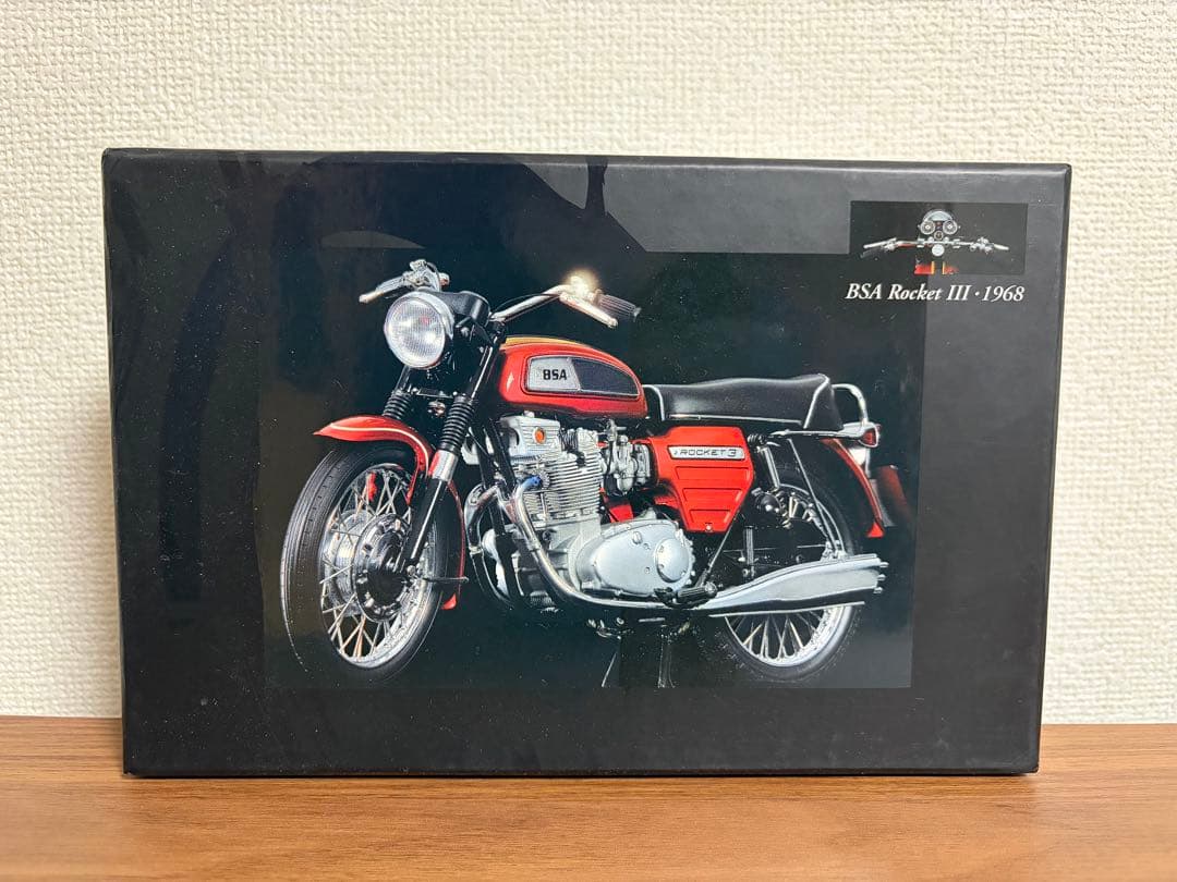 MINICHAMPS BSA Rocket III 1968 1/12スケール