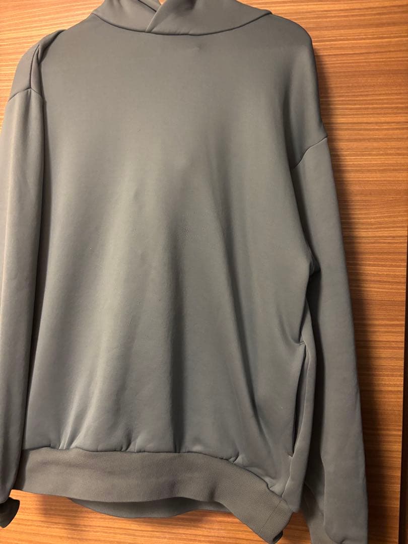 NEUTRALWORKS．PILEUS フーディー