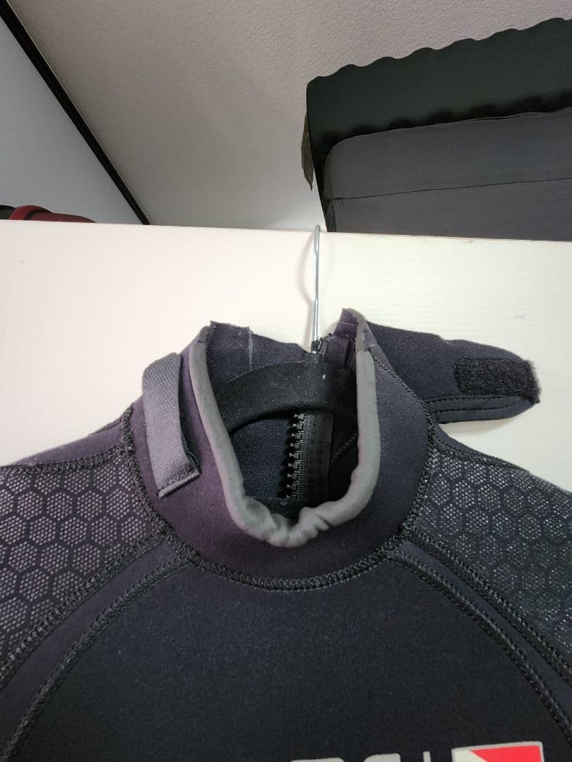 mares ダイビング用ウェットスーツ