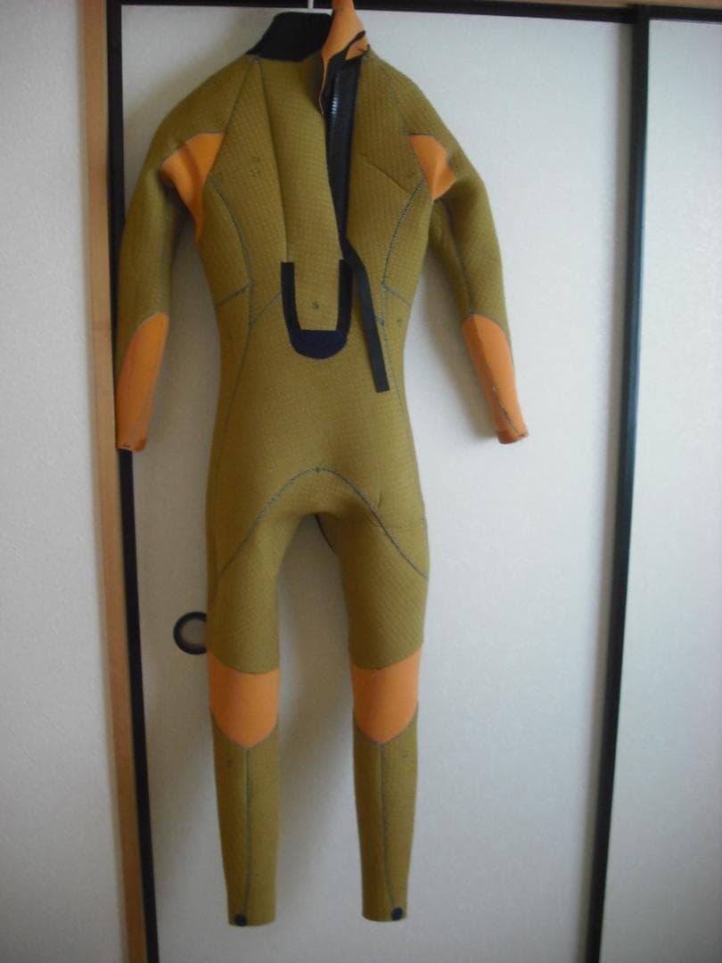 【MAXIM（マキシム）】 セミドライウェットスーツ　（ML相当）