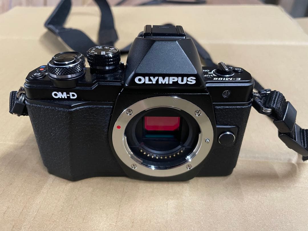 OLYMPUS OM-D E-M10 markⅡ 本体とレンズ3本　他