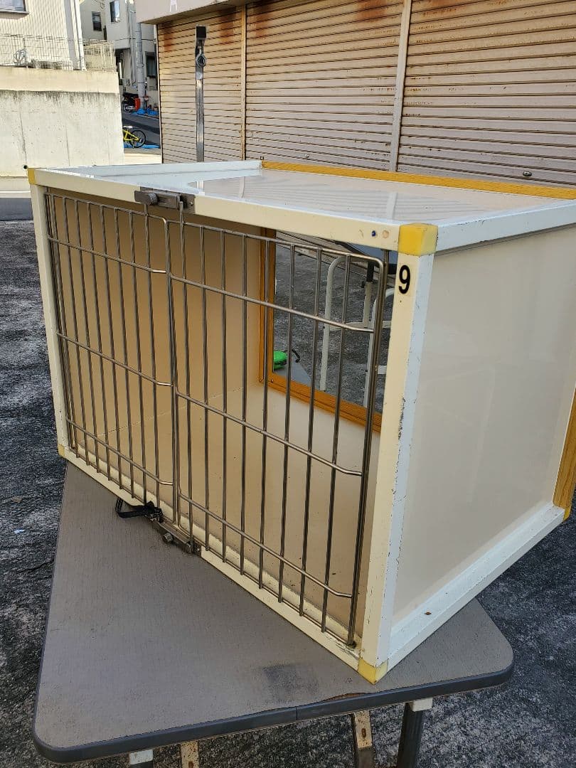 犬舎　犬ゲージ