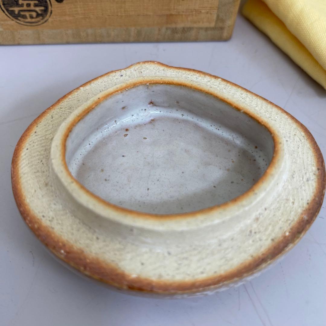 【共箱】萩　蛤香合　十五代　坂倉新兵衛造　布付き　山口県指定無形文化財