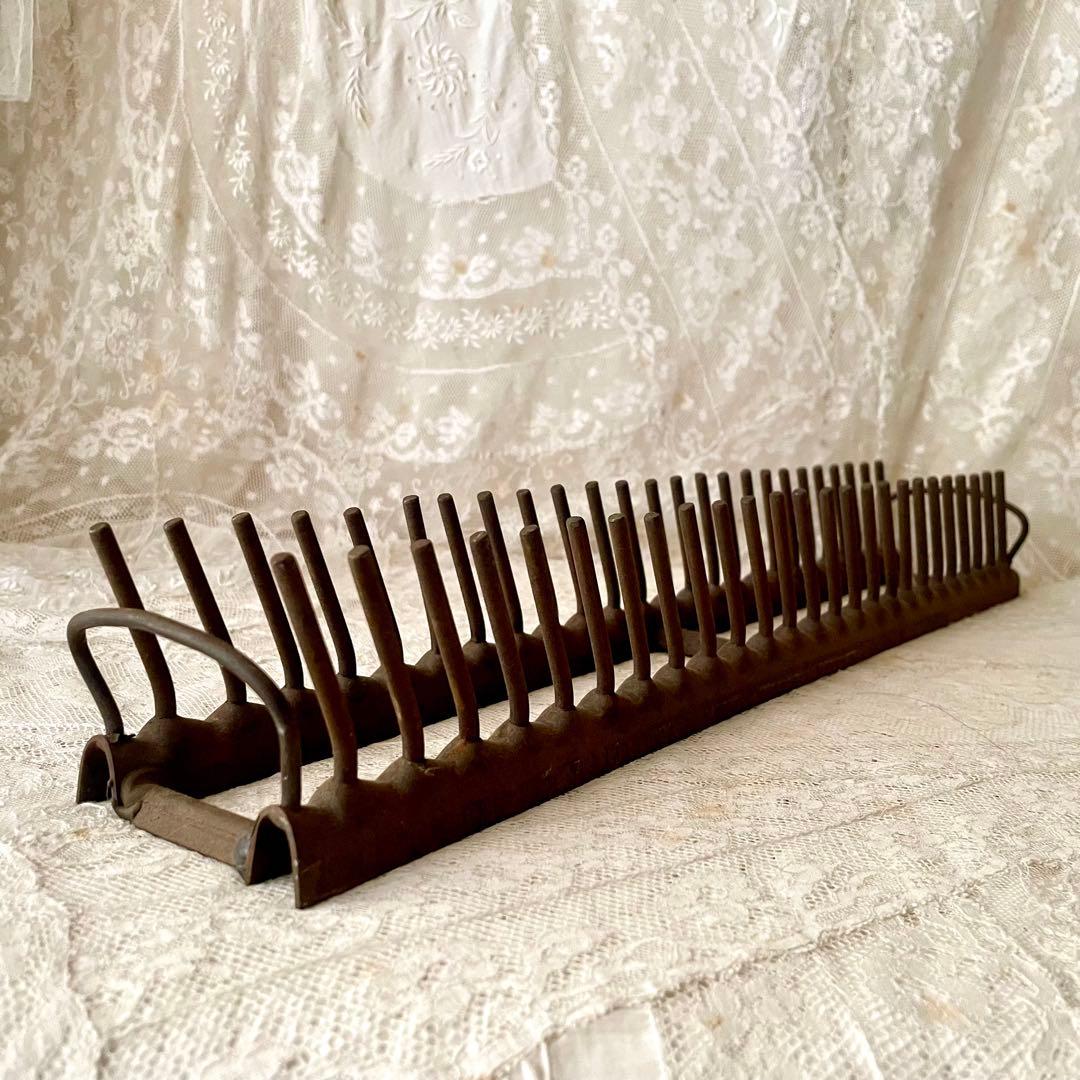 アイアン製ディッシュラック　皿立て　プレートホルダー　フランスアンティーク