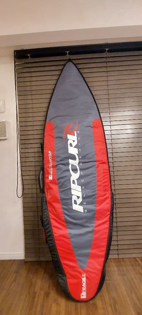 オーウェンライトプロモデル仕様サーフボード:ハードケース、フィン、リーシュ付き