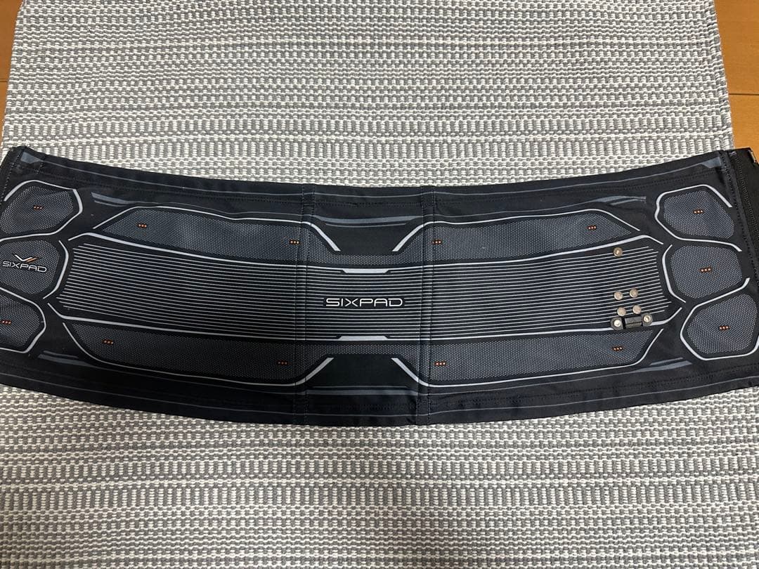 SIXPADパワースーツコアベルト 専用コントローラー付き Mサイズ