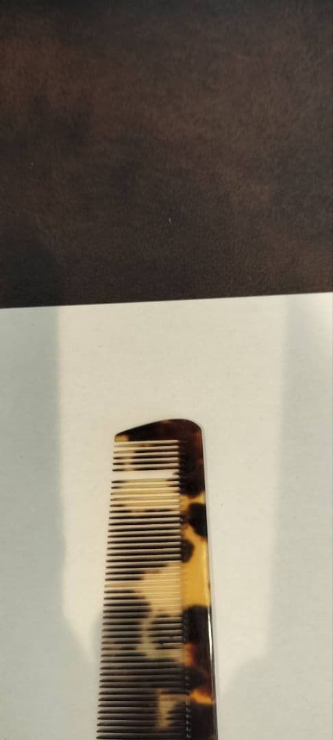 理容櫛　マル作　本鼈甲仕上げ櫛　欠けあり