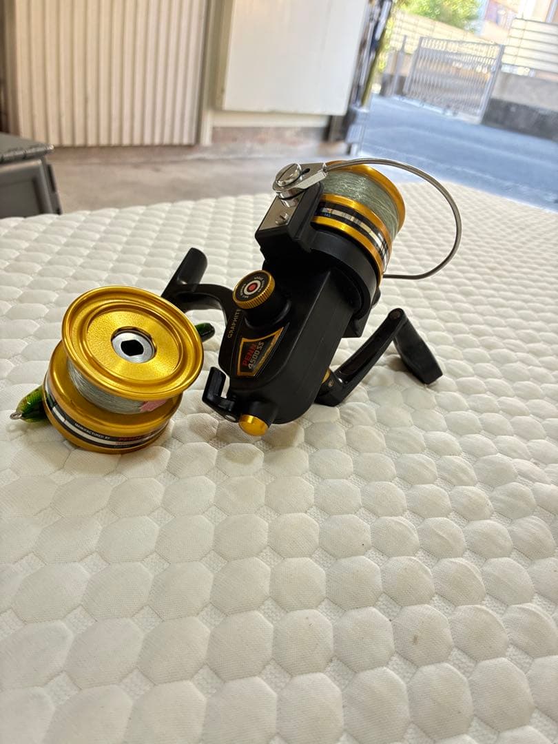 PENN4500SSスピニングリール ブラック/ゴールド