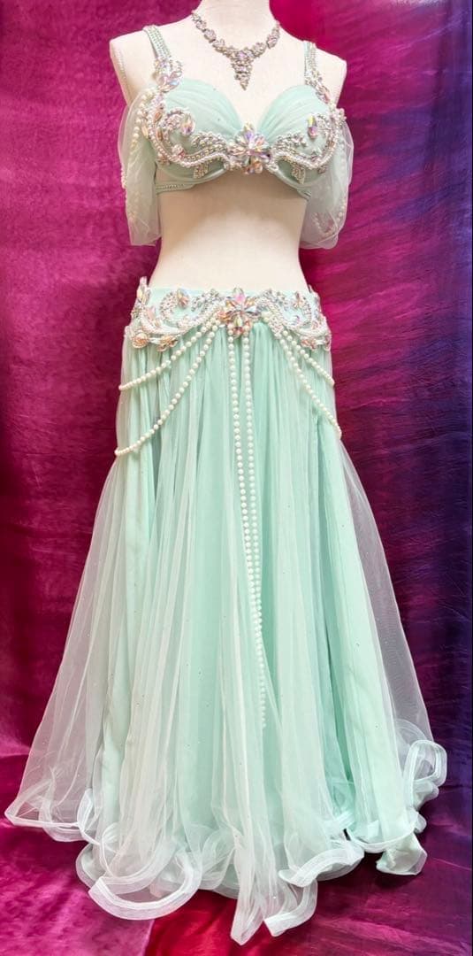 【新品】ベリーダンス衣装B ミントグリーン キラキラ パール オリエンタル M