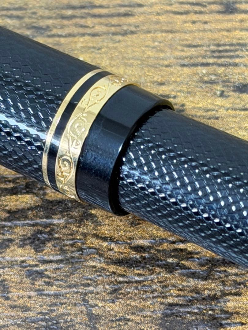 新品未使用　1988年製　カスタム　網目　大型10号ニブ　パイロット　万年筆　M