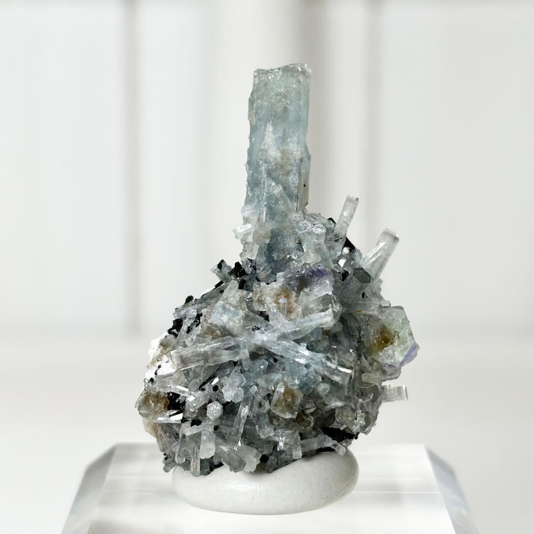 ベリル　アクアマリン　クラスター　鉱物標本　原石　天然石　ストーン　3種共生