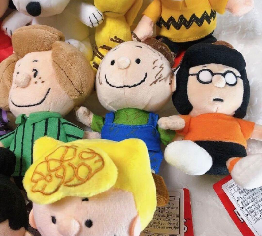 新品　ピーナッツ　スヌーピー　フレンズ　ぬいぐるみ　ソフトビーンドール