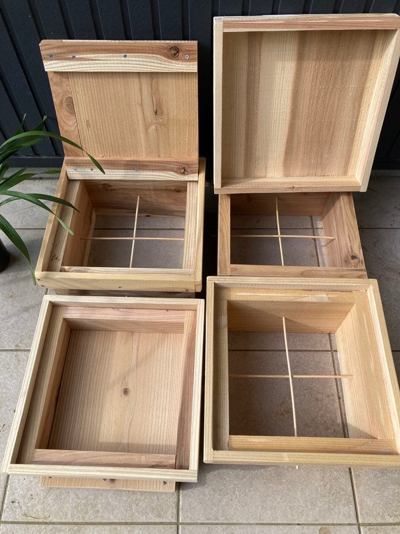 日本ミツバチ用巣箱　重箱式　キンリョウヘンおまけ