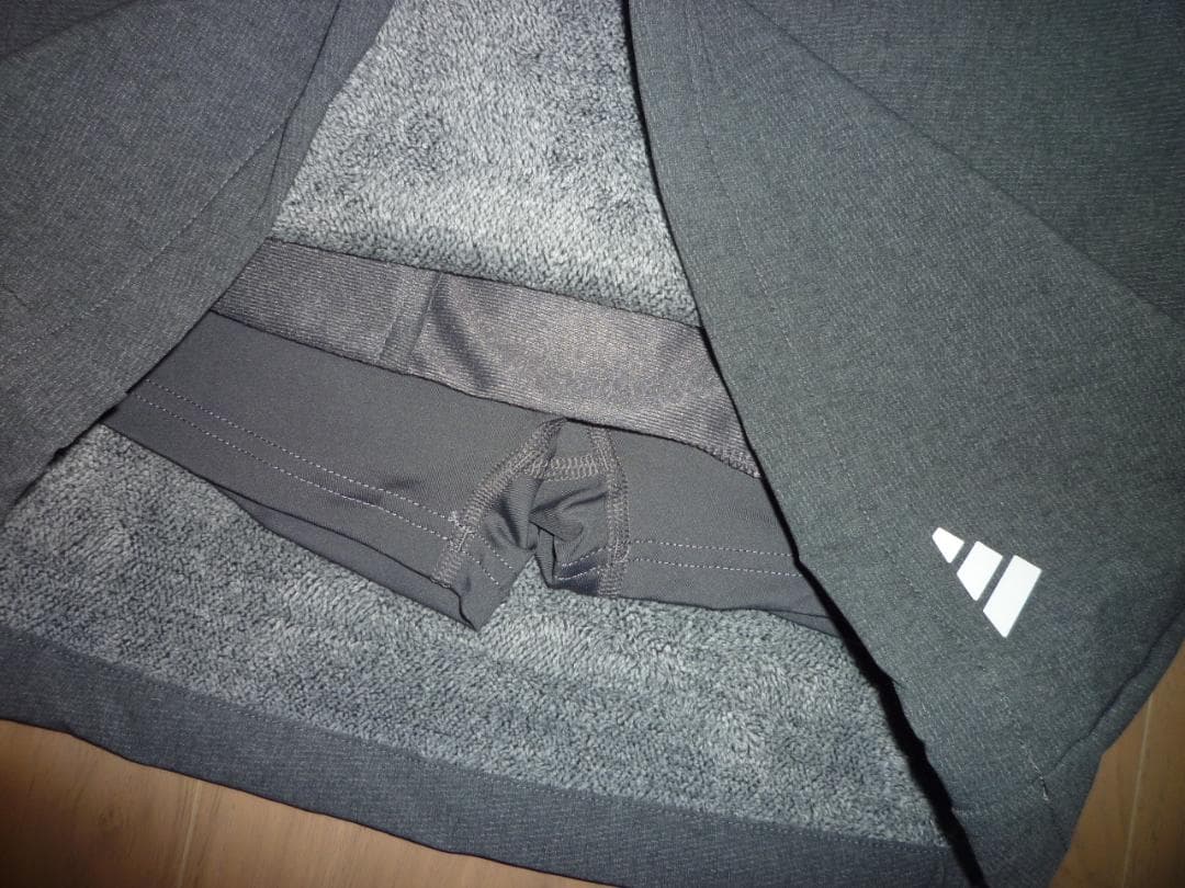 【新品M】adidas アディダスゴルフ　秋冬物シャツ＆スカート