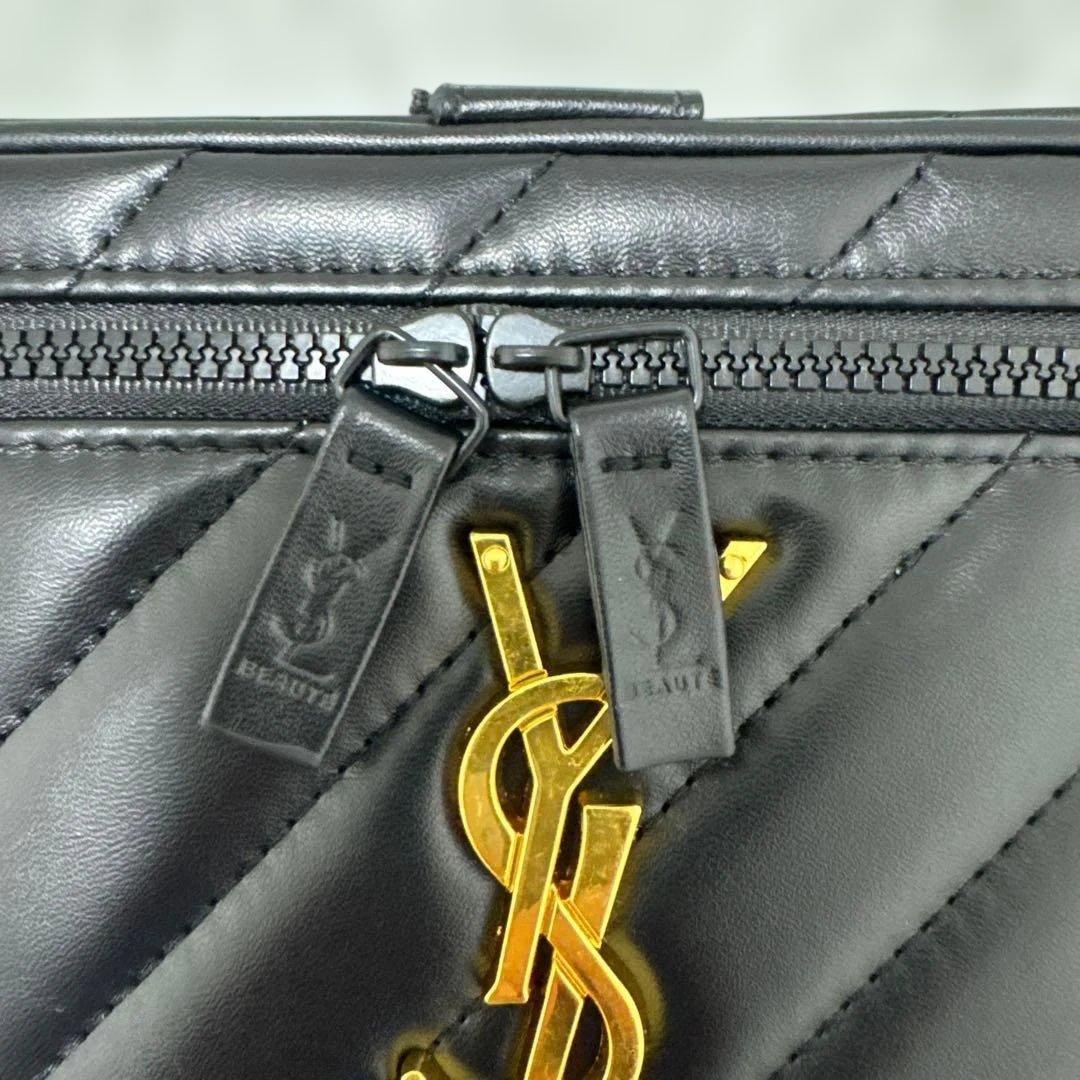 た*す様 Yves Saint Laurent（イヴ・サンローラン）バニティポー