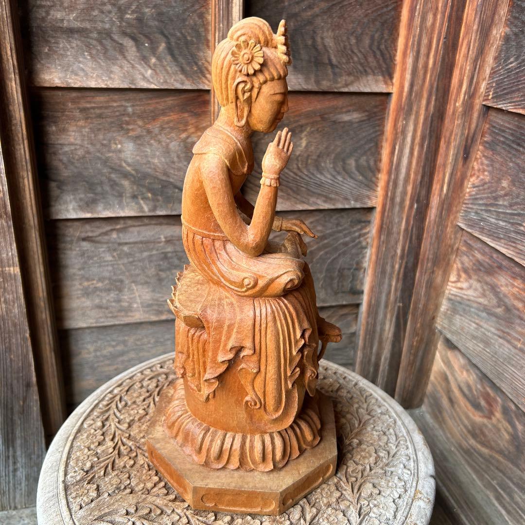 弥勒菩薩 木製 木彫り アンティーク 置物 仏教美術 阿弥陀如来