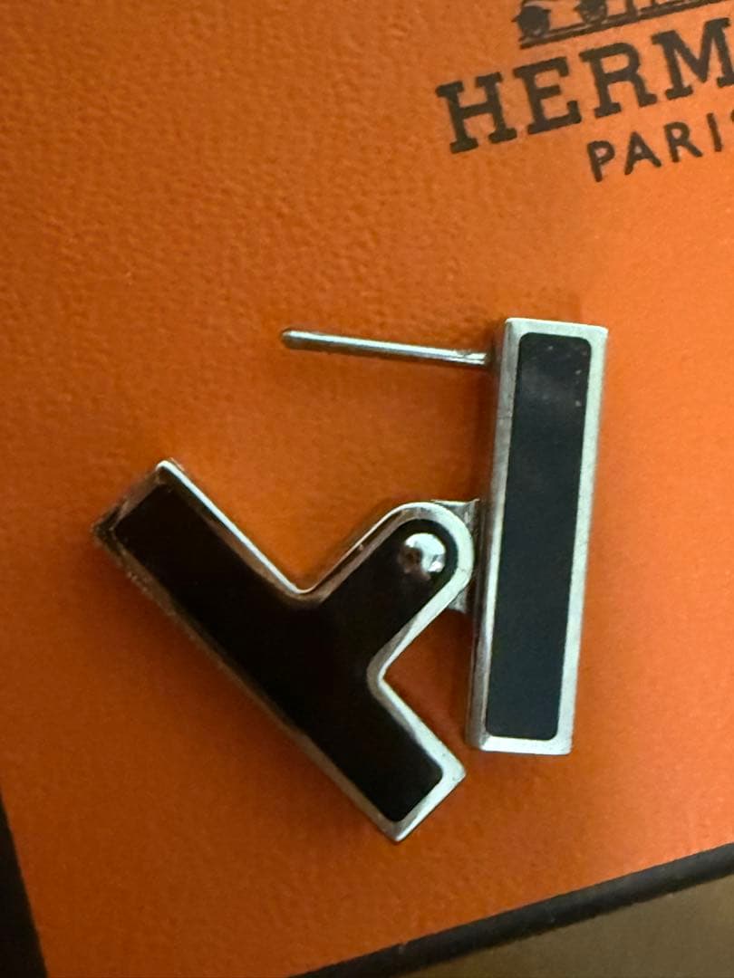 【最安値】 HERMES ピアス Hロゴ シングルハウンドトゥース 片耳用