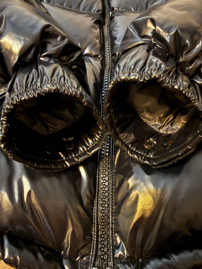 Moncler マヤ黒 ダウンジャケット